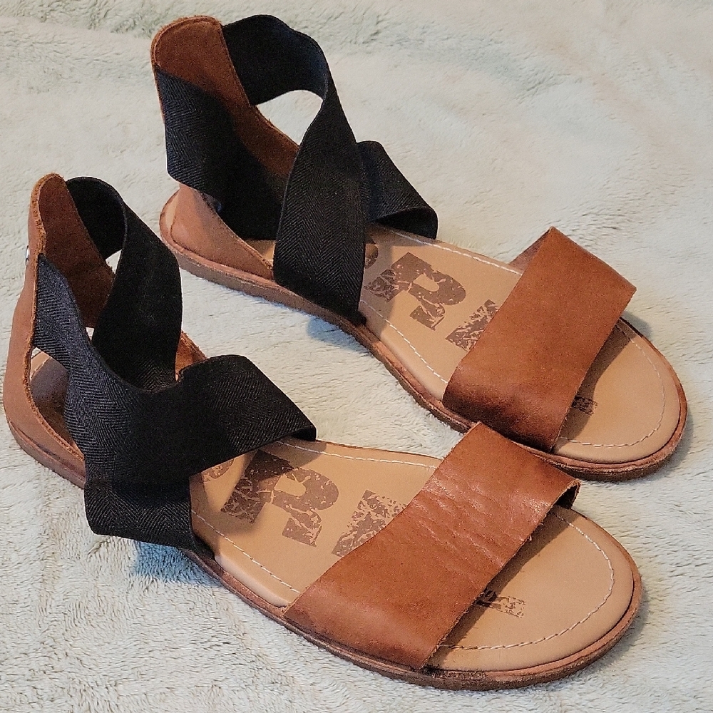 Sorel Ella Sandals
